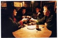 Stephanie Braun, Sérgio Sant'Anna, Caio Fernando Abreu und Gerd Gerhard im Weinkeller, Foto: Gerd Gerhard