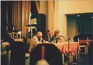 Lesung: Die-Ein-Mann-Armee von Moacyr Scliar, Kurhaus 11.10.1994, Prof. Dr. Max Halhuber (Schirmherr), Moacyr Scliar, Barbara Mesquita (Übersetzung), Foto: Gerd Gerhard (privat)