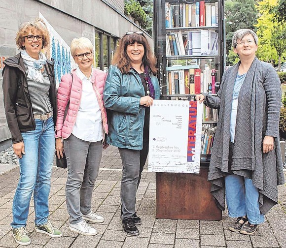 Bücherschrank in Bad Berleburg: Gefüllt mit französischer Literatur (Foto: Stadtverwaltung)