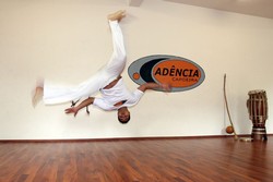 Capoeira Workshop für Jugendliche von Fernando Teixeira (Leiter des Centro Cultural Cadência Capoeira, Siegen)