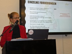 Am Ende formulierte Hannah Wolf einige Forderungen, um den Philippinen eine bessere Zukunft zu sichern.