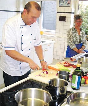 Jörg Klein hat als Chefkoch in der Erndtebrücker Edermühle das richtige Händchen. (SZ-Foto: lalü)